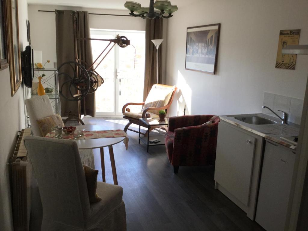 Appartement Les Hirondelles 17 Avenue Michel Bernard, 11120 Argeliers