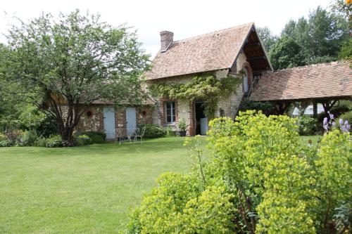 B&B / Chambre d'hôtes Les Jardins de L'Aulnaie 29 Rue de l'Aulnaie Fontaine-sous-Jouy