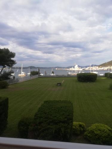 Les jardins de la côte d. azur Saint-Mandrier-sur-Mer france