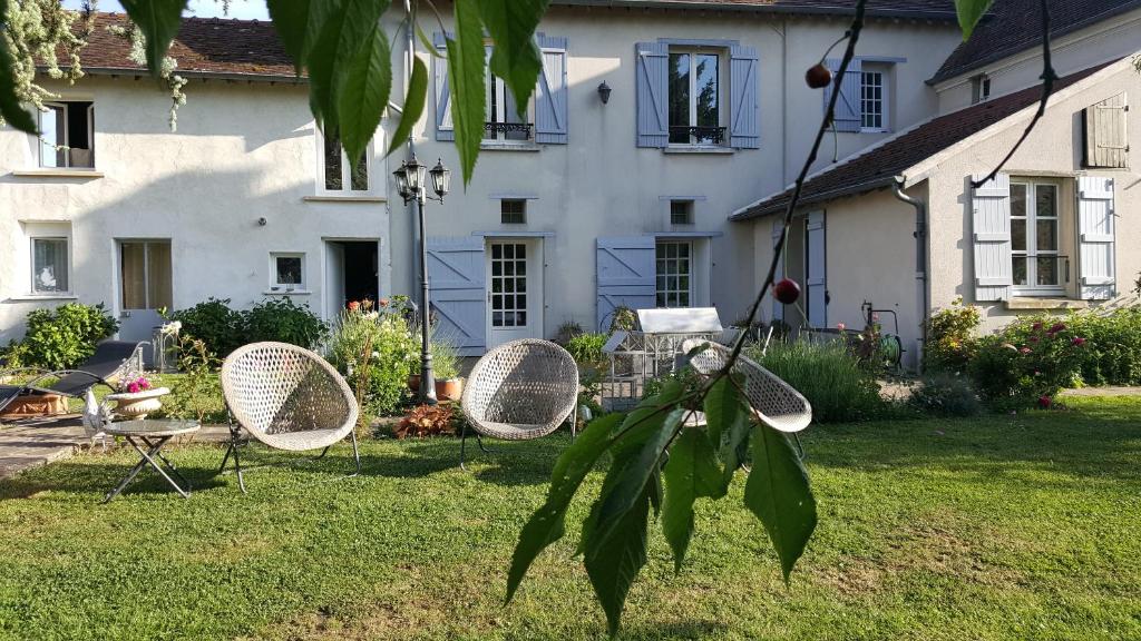 B&B / Chambre d'hôtes Les Jardins de la Tuilerie 7 rue du Marteroy, 77640 Jouarre