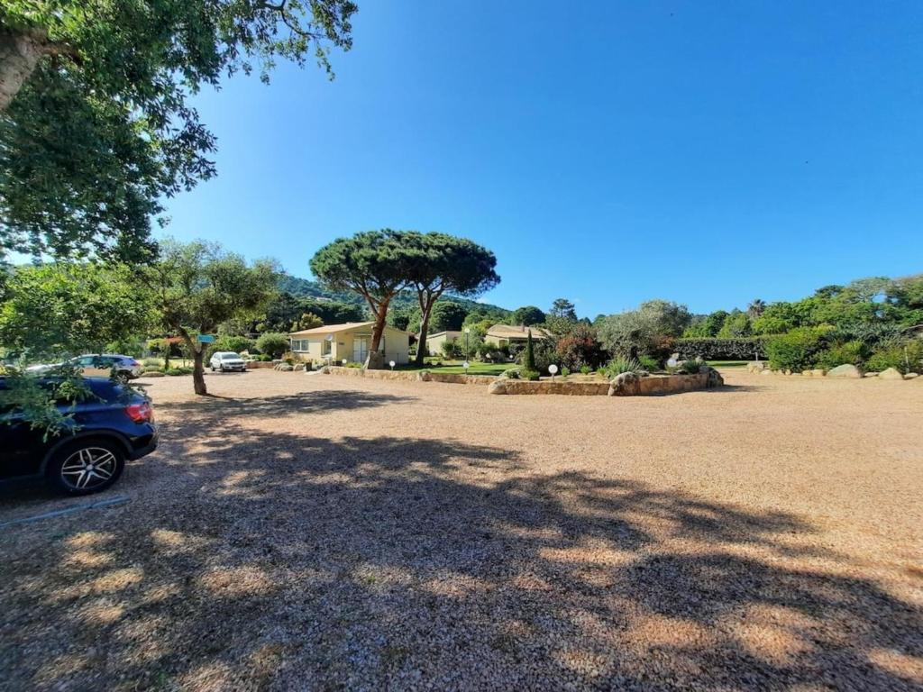 Maison d'hôtes Les Jardins De Santa Giulia - Charmante chambre d'hôte Pascialella de Précojo, 20137 Porto-Vecchio