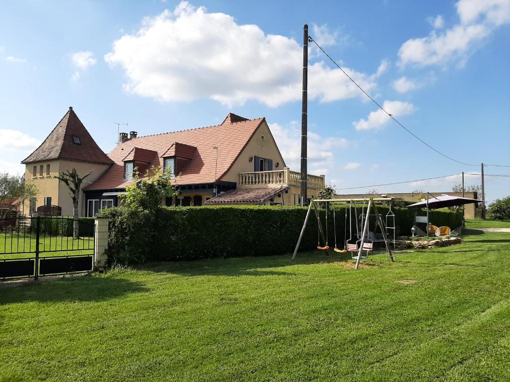 Maison d'hôtes Les Jardins de Virginie Pouch La Ratonette, 24590 Archignac