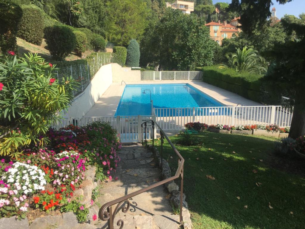 Appartement Les jasmins 1 Avenue Francis de Croisset, 06130 Grasse