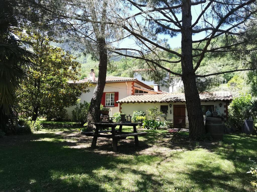 Séjour à la campagne Les lauriers 2 chemin des Fontanelles, 66360 Sahorre