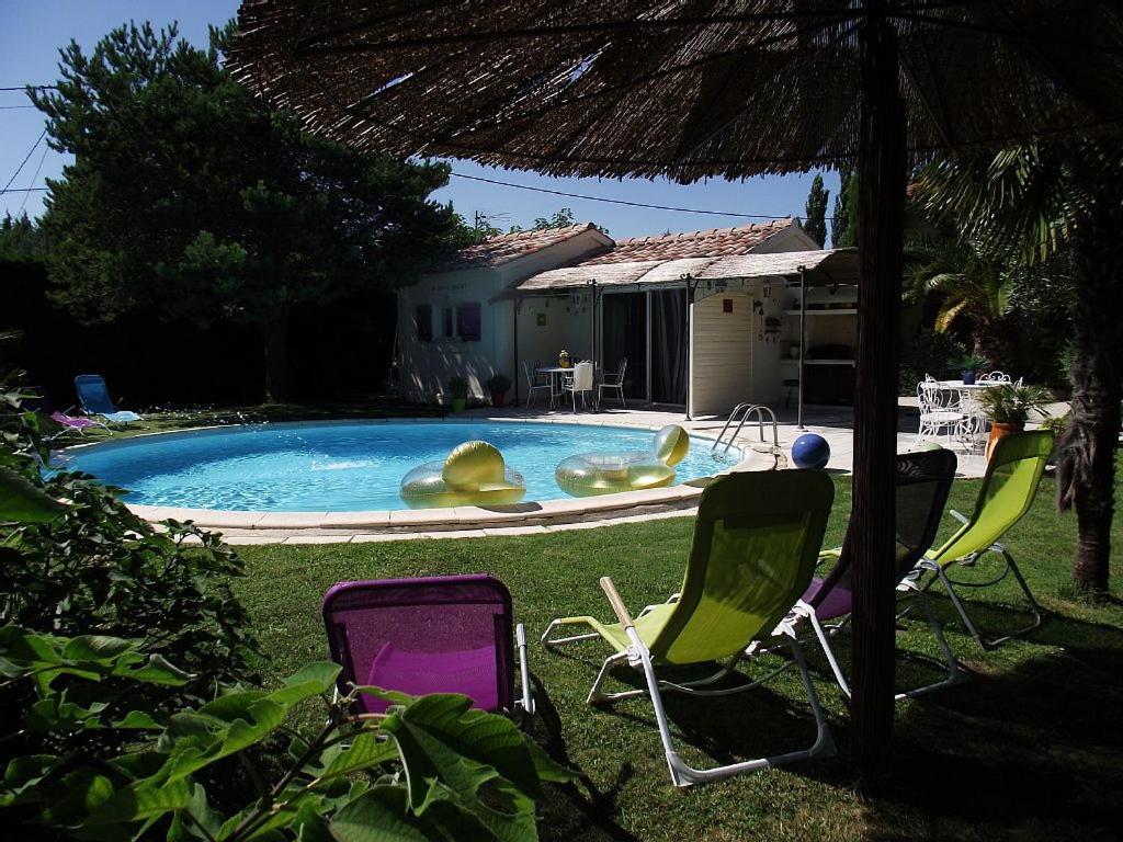 Maisons de vacances Les Lavandes le petit mazet privee avec la piscine privee maison 13 179  chemin de bramefan, 84150 Jonquières