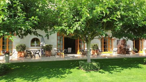 B&B / Chambre d'hôtes Les Loges de Saint Eloi 11 rue des Fourneaux Pontlevoy