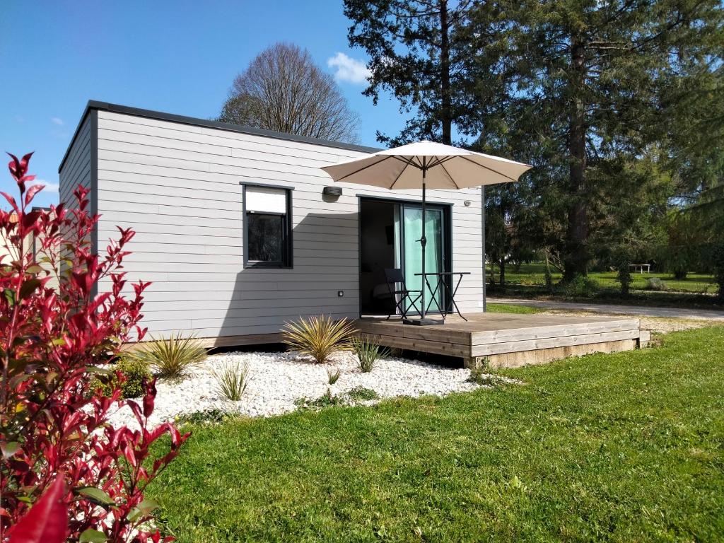 Chalets Les Logis de la Seugne 12 Chemin des Joncs, 17500 Saint-Germain-de-Lusignan