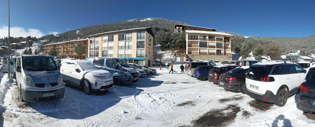 Appartement Les Lupins 11 & Parking privé inclus-Panorama sur lac & montagne Appartement N°11, 1er étage, résidence \, 66210 Les Angles