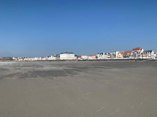 Les Lutins - sur la plage Wimereux france