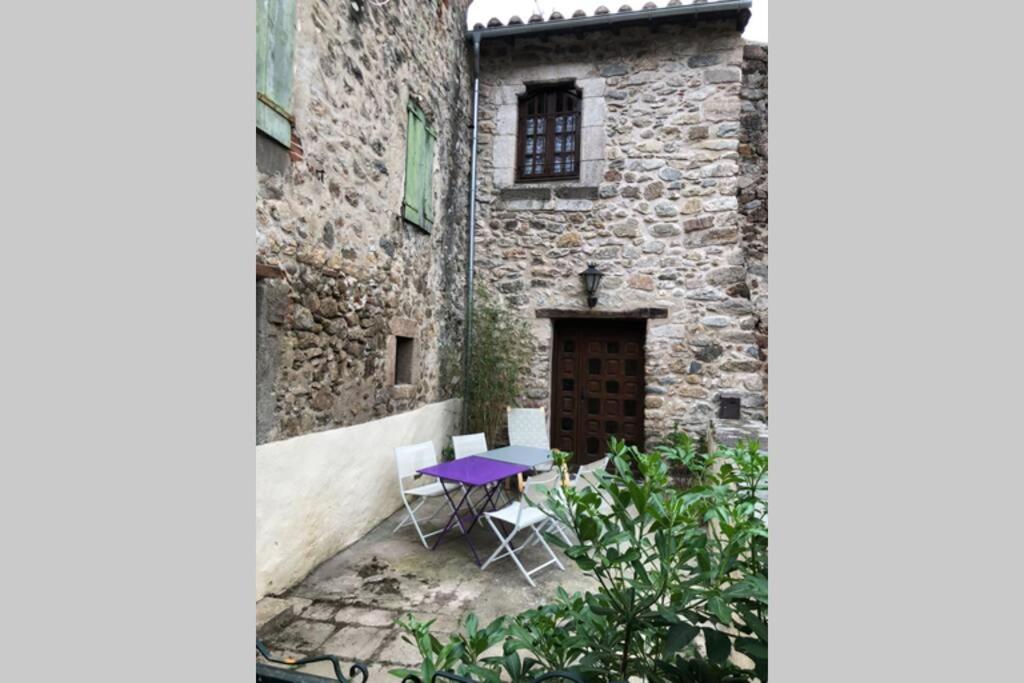 Maisons de vacances Les Maisons du Conflent, maisons familiales en pierre au coeur des remparts 5 rue des Tisserands, 66500 Villefranche-de-Conflent