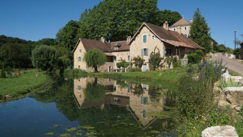 Les maisons vigneronnes Ozenay france