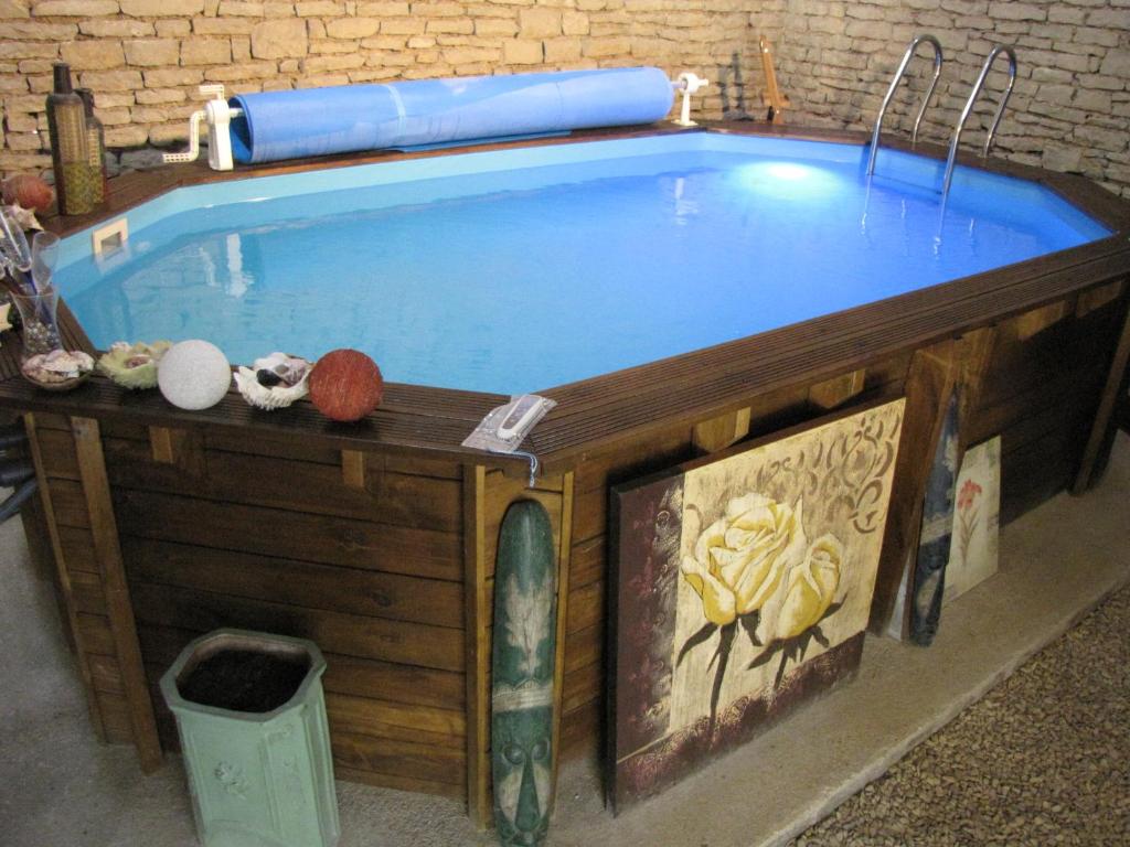 Maison de vacances Les moinillons - Piscine à 28 degrés en service toute l'année 11 Rue aux Moines - Cusy, 89160 Ancy-le-Franc