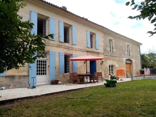 B&B / Chambre d'hôtes les Ormes de Belluire 5 Rue des Ormes Belluire