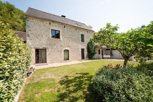 Les Pieds dans l'eau, Gîte la Source Lachapelle-Auzac france