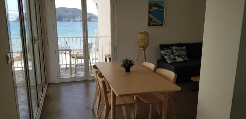 Les Pieds dans l'Ô - Appartement 50m2 Front de mer Saint-Cyr-sur-Mer france