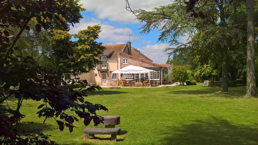 Maison d'hôtes Les pierres de Chevreuse Carrefour St Laurent , Chevreuse, France, 78460 Chevreuse