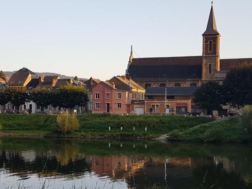 Maison de vacances LES QUAIS DE MEUSE 63 Quai Edgard Quinet Revin