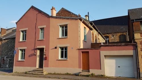 LES QUAIS DE MEUSE Revin france