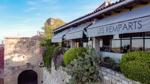 Les Remparts - Venasque Venasque france