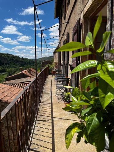 B&B / Chambre d'hôtes Les Roches Rue de la Vieille Église Comprégnac