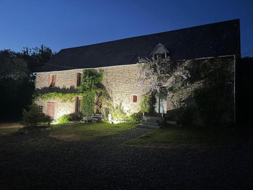 Maison de vacances Les Rouges Terres Gites - La Vieille Grange 83 Les Rouges Terres Saint-Amand