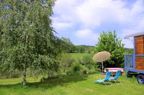 Séjour à la campagne Les Roulottes et Cabanes du Livradois route de la graviere Cunlhat