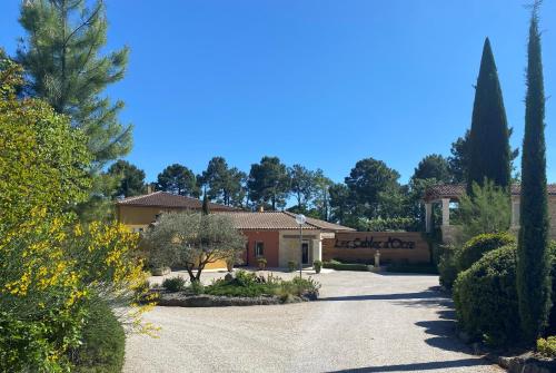 Hôtel Les Sables d'Ocre & SPA Quartier Les Sablières D104 Roussillon