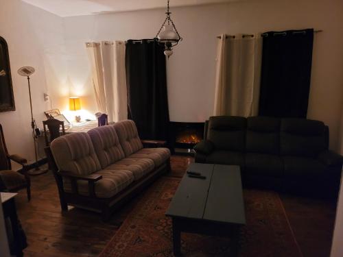 B&B / Chambre d'hôtes LES TERRASSES DE L'ALLIER Rue des Jacquets Fontannes
