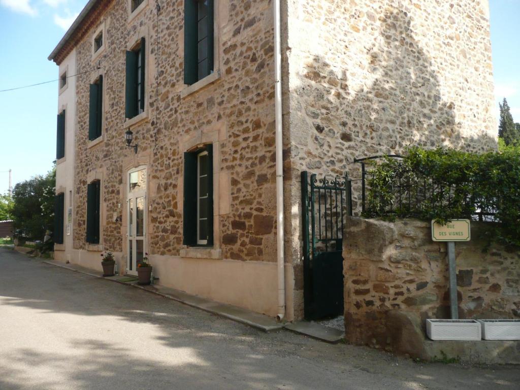 Maison d'hôtes LES TERRES BASSES hameau Villerouge la crémade 23 RUE DES LAURIERS, 11200 Fabrezan