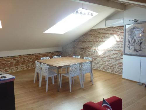 Appartement Les Toits du Capitole - Loft de standing 65 m2 - Parking en option 6, rue des Lois Toulouse