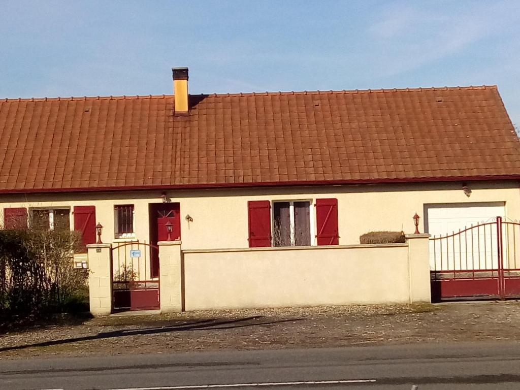 Séjour chez l'habitant les vignes d'Ygrande 19 route de Bourbon les vignes, 03160 Ygrande