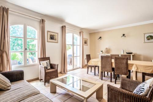 Les Villas aux Restanques du Golfe de St Tropez - maeva Home - Villa avec ter 07 Grimaud france