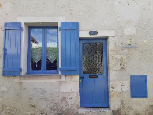 Les Volets Bleus Provins france