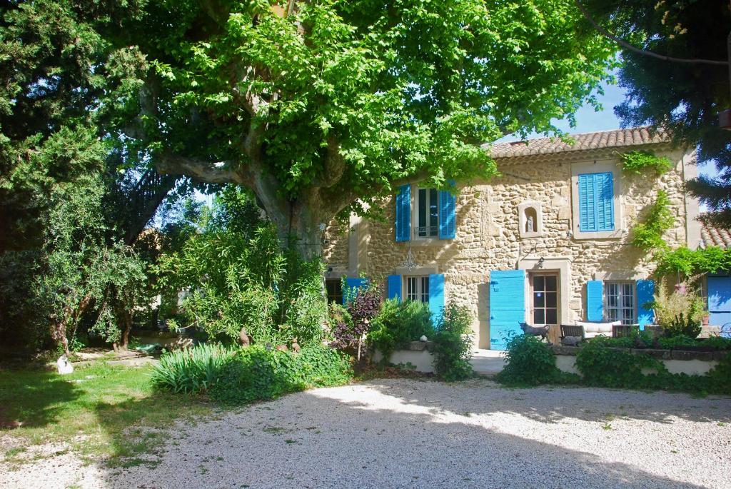 Maison de vacances Les Volets Bleus Provence 135 BOULEVARD DE FRIGOLET, 13300 Salon-de-Provence