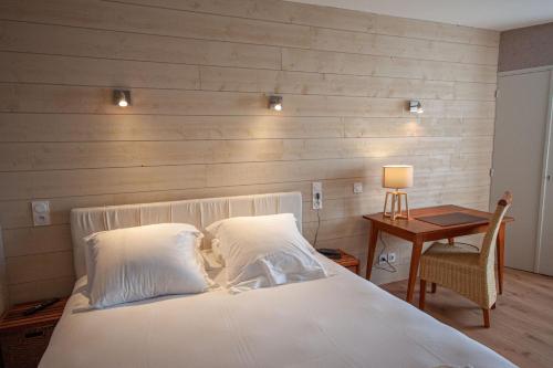 lhotel Thouars france