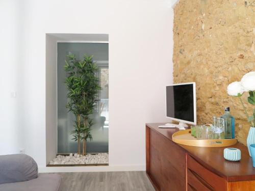 Liberdade stylish apt with balcony Lisbonne portugal