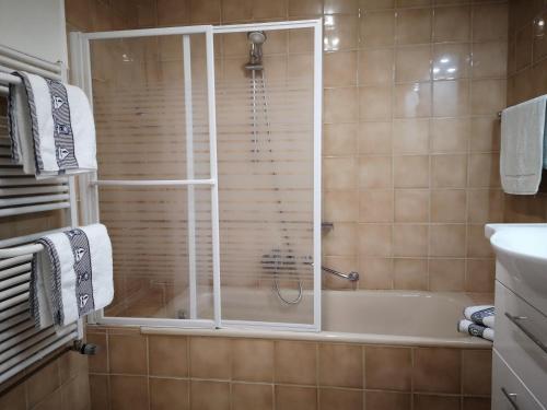 Appartements Liebevoll hinterm Deich - Ferienwohnungen Lundenerkoog 1 Lehe