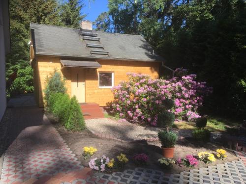 Maison de vacances Liebevoll restauriertes Blockhaus Straße der Jugend 96 Siedlung Schönwalde