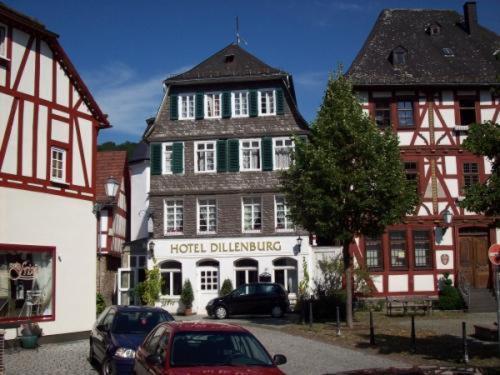Hôtel Liebezeit - ehemals Hotel Dillenburg Hüttenplatz 11, 35683 Dillenburg