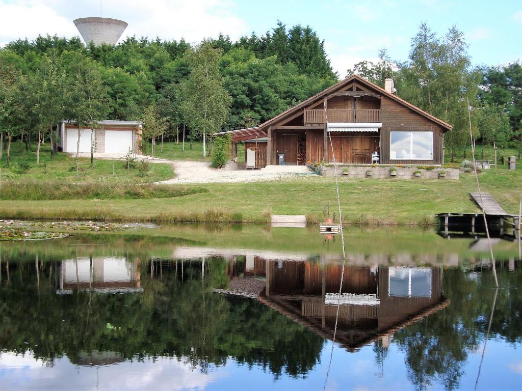 Maison de vacances Lieux-au-lac le Stade la Corndelle 9, 24300 Augignac