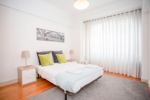 Liiiving in Porto | Light Spacious Apartment Porto portugal