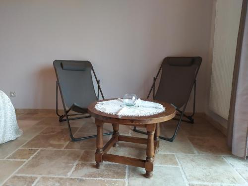 B&B / Chambre d'hôtes Limone Vallée 1010 Le Cassot Montrigaud