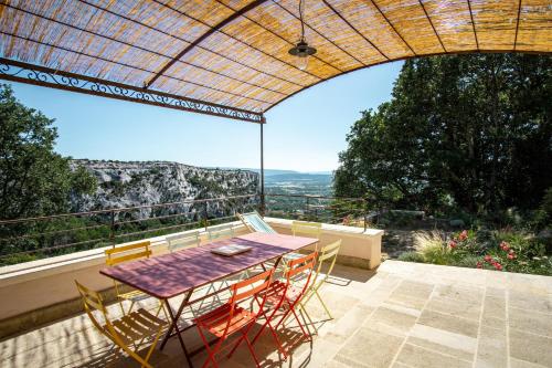 Maison de vacances Lioux - Magnifique propriété avec vues panoramiques sur le Luberon 43°57'05.5\ Lioux