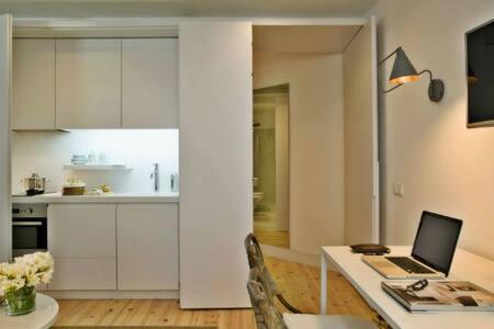 Appartements Lisbon Combro 77 Charming Studios by Get Your Stay 10 Beco Carrasco Apartment 2A, 1D Lisbonne