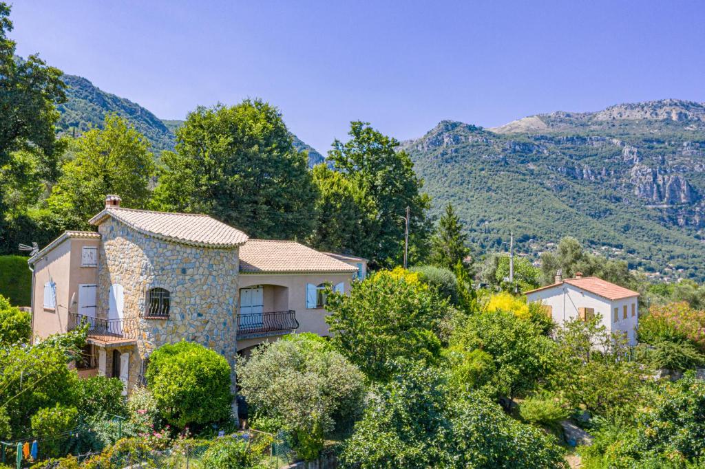 Maison de vacances Listed Accomodation 4 At 300m river 800m village and 30mn Nice Cannes Antibes 541 Chemin des Vergers, 06620 Le Bar-sur-Loup