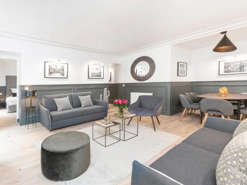 LivinParis - Luxury 3 Bedrooms Le Louvre II Paris france