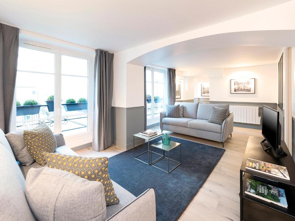 Appartement LivinParis - Luxury 4 Bedrooms Le Louvre I 77 Rue d'Aboukir, 75002 Paris