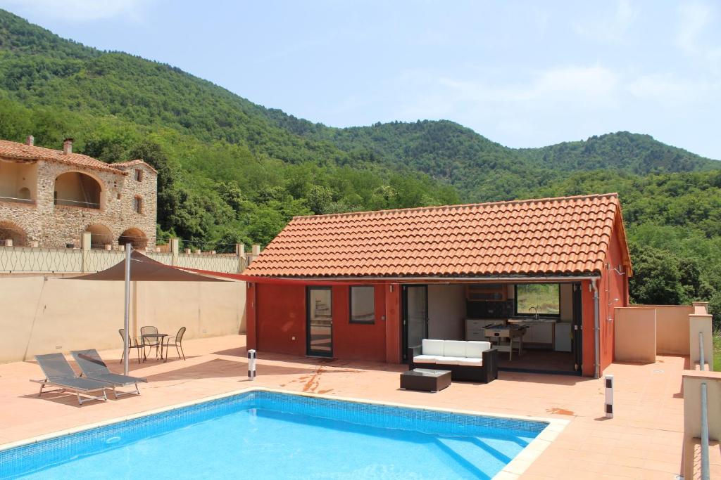 Villa Lo Boix: Le Canigou Lô Boix, 66260 Saint-Laurent-de-Cerdans