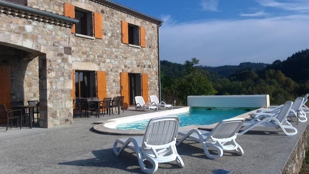 Maisons de vacances Location de gites Les Sources Chambonas/Les Vans Le Village, 07140 Chambonas