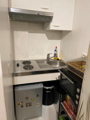 Location studio (12m) meublé XVI arrondissement Paris france